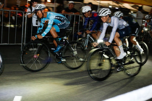 本物のトラックで、魂を燃やせ! 12/29 HOTOVAL sfiDARE ~ピストの血が騒ぐ